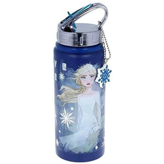 Botella fabricada en aluminio con boquilla accionable decorada con ilustración de Frozen. Capacidad: 710 ml.